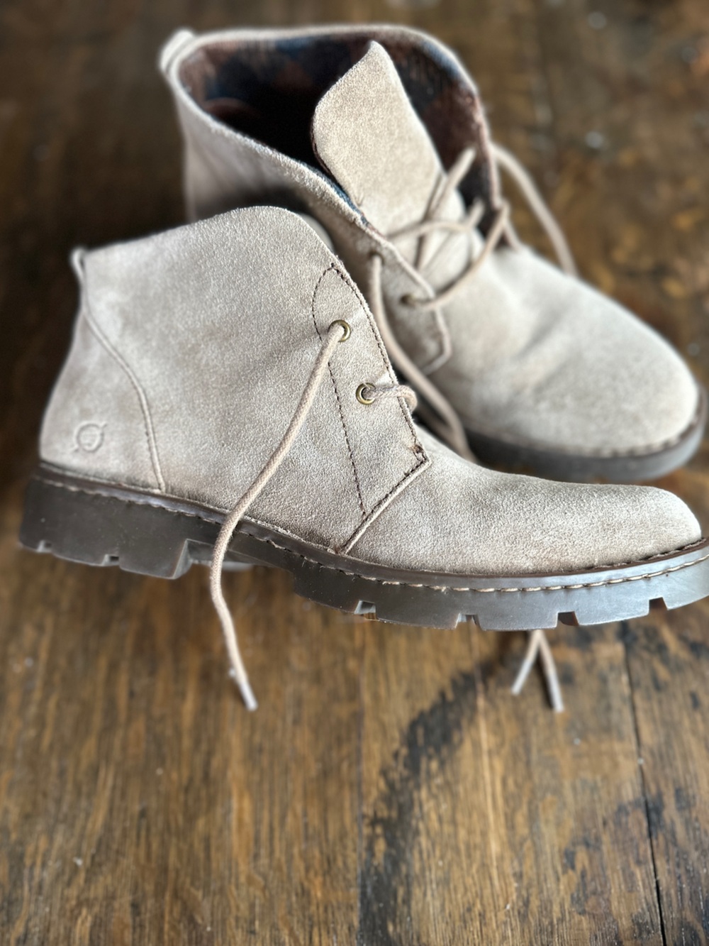 Born Banni Women’s Suede Lug Sole Chukka Boots in Taupe Gray | 9